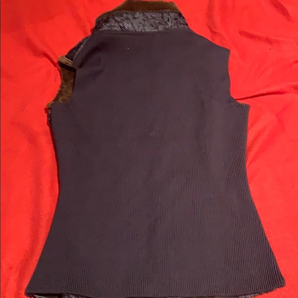 Vest - Picture 4 of 5